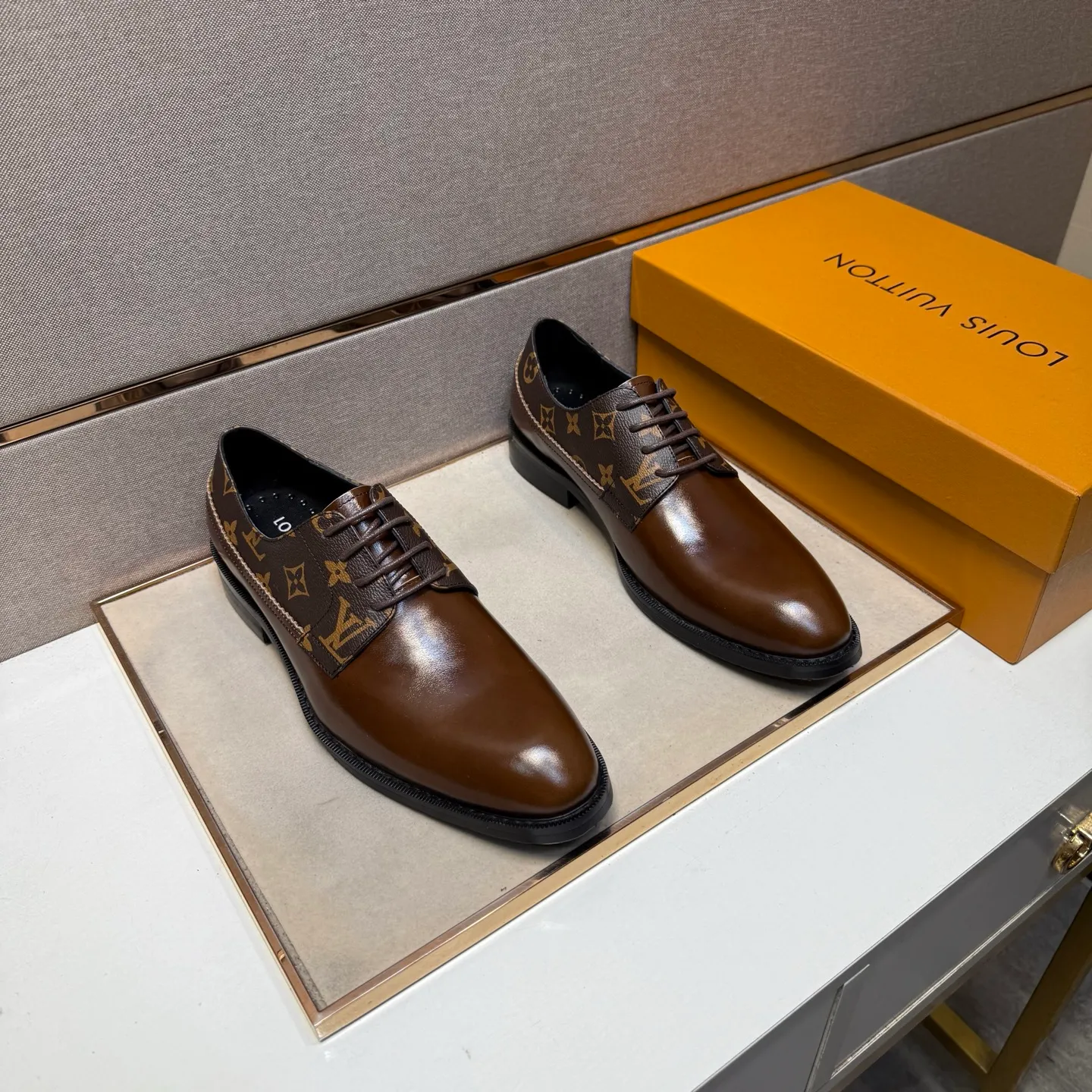 Men's men's shoes 💰pp500 [LV～] Men's casual formal leather shoes 2025z cabinet sales simultaneously 🔶Size: 38-44 #️⃣ 🔷2 colors🔜The upper is made of cowhide stitching ➕Cowhide lining, comfortable and breathable, sole: original comfortable and wear-resistant outsole, ⚠️real thing📱photographed🎬real thing is better📢📢📢